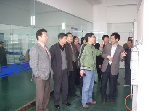 施尔畏副院长视察中科院嘉兴中心平湖无机材料